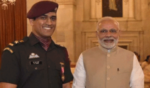ms-dhoni-and-pm-modi (1)