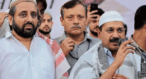 Amanatullah-Khan-and-Arvind-Kejriwal0