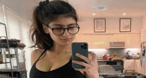 Mia-Khalifa0