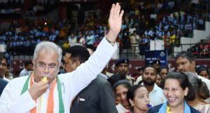 cm-ne-referee-ban-khel-ki-shuruat
