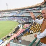 मुख्यमंत्री ने दर्शकों के साथ भारत और न्यूजीलैंड के बीच खेले गए दूसरे वन डे अंतराष्ट्रीय क्रिकेट मैच का आनंद उठाया