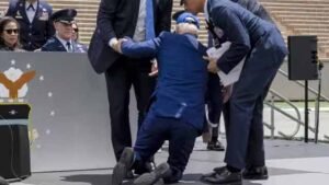 Joe-Biden-falls-AGAIN!
