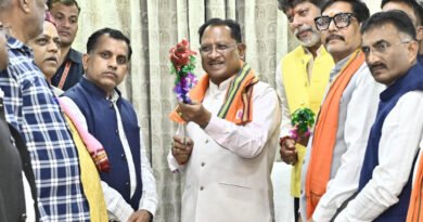 मुख्यमंत्री विष्णु देव साय को बस्तर के ऐतिहासिक ‘गोंचा महापर्व’ का आमंत्रण : ‘तुपकी’ भेंट कर किया गया सम्मान
