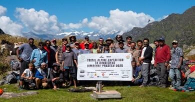 हिमालय में गूँजी जशपुर की गूंज: आदिवासी युवाओं ने जगतसुख पीक पर खोला नया मार्ग