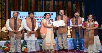राज्यपाल रमेन डेका के हाथों 5 को डी.लिट्, 64 को शोध उपाधि तथा 236 विद्यार्थियों को मिला पदक