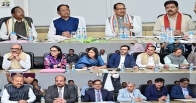 केन्द्रीय कृषि मंत्री ने की विभागीय काम-काज की समीक्षा