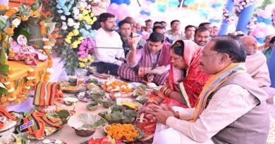 राम सदन में सत्यनारायण व्रत कथा श्रवण कार्यक्रम का किया गया आयोजन