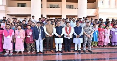 नए विश्वास के साथ आगे बढ़ रहे पुनर्वासित युवा: विधानसभा में समझी जनतांत्रिक प्रणाली