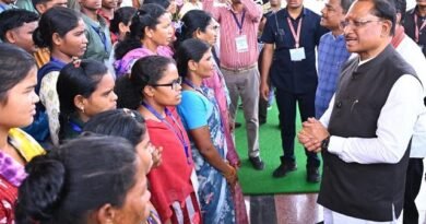 140 आत्मसमर्पित नक्सलियों ने मुख्यमंत्री से की मुलाकात