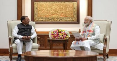 मुख्यमंत्री साय ने पीएम मोदी को दिया आमंत्रण, विकास का ब्लूप्रिंट सौंपा