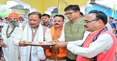 मुख्यमंत्री साय ने भिखमपुरा के पंचमुखी सिद्ध हनुमान मंदिर में की पूजा-अर्चना
