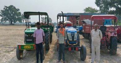 रेत के अवैध उत्खनन के मामले में तीन ट्रैक्टर जब्त