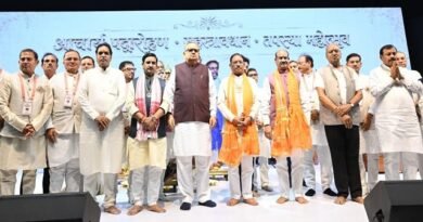मुख्यमंत्री और लोकसभा अध्यक्ष ने आचार्य पदारोहण एवं सहस्त्रावधान तपस्या महोत्सव में जैन मुनियों का लिया आशीर्वाद