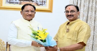 मुख्यमंत्री से छत्तीसगढ़ योग आयोग के नवनियुक्त अध्यक्ष संजय अग्रवाल ने की सौजन्य मुलाकात