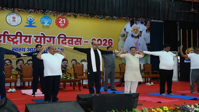 अंतर्राष्ट्रीय योग शिविर में शामिल हुए राज्यपाल