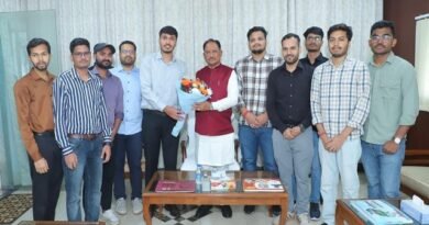 मुख्यमंत्री विष्णुदेव साय ने यूपीएससी प्रारंभिक परीक्षा में सफल ट्राइबल यूथ हॉस्टल के विद्यार्थियों से की मुलाकात