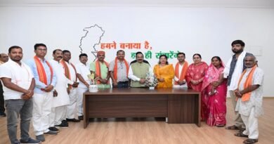उप मुख्यमंत्री अरुण साव से डोंगरगांव के जनप्रतिनिधियों और नागरिकों ने मिलकर जताया आभार
