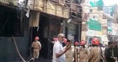 17 लोगों की हुई मौत, 38 घायल दमकल विभाग की टीम मौके पर