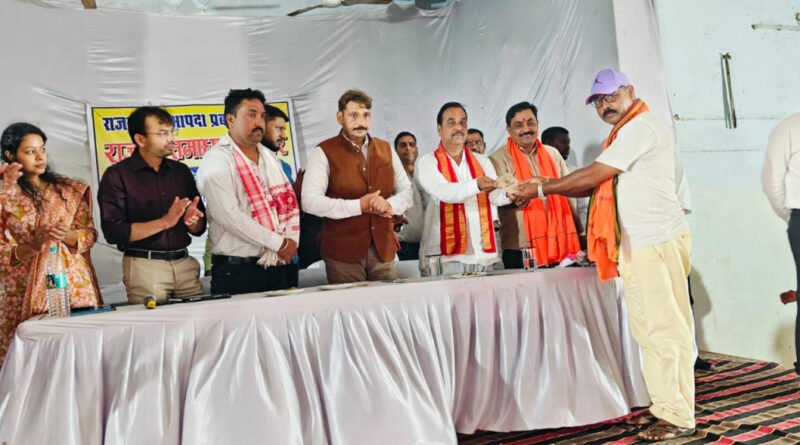 उप मुख्यमंत्री विजय शर्मा की पहल पर सहसपुर लोहारा में लगा विशेष राजस्व शिविर