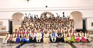 बस्तर पंडुम-2026 के विजेताओं और जनजातीय प्रतिनिधियों का हुआ विशेष सम्मान