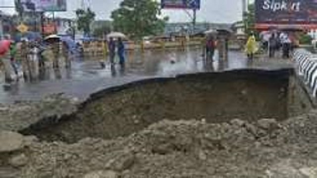 पहाड़ से मैदान तक भारी बारिश का कहर
