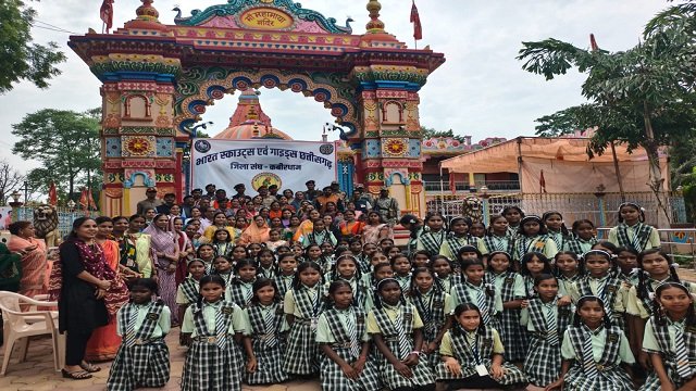 राखी के धागों के साथ सीमा पर सैनिकों तक पहुंचेंगी कवर्धा की बहनों की शुभकामनाएं