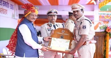 मुख्यमंत्री साय के करकमलों से उत्कृष्ट सेवा के लिए सम्मानित हुए पुलिस एवं नगर सेना के अधिकारी-कर्मचारी
