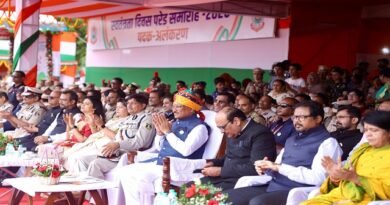 स्वतंत्रता दिवस समारोह: शालेय विद्यार्थियों की सांस्कृतिक प्रस्तुतियों ने बांधा समां