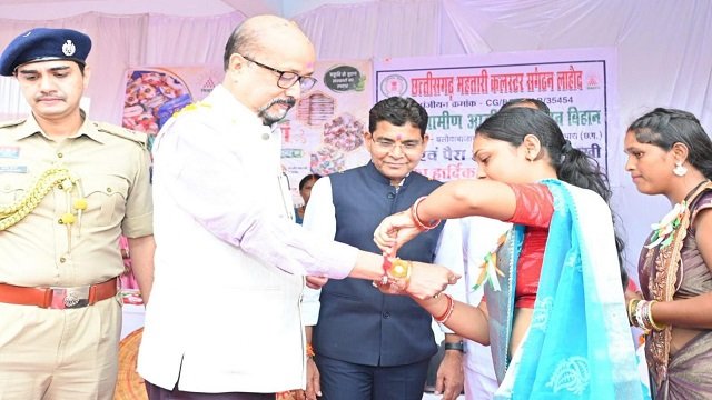 चाम्पा शासकीय उच्चतर माध्यमिक विद्यालय में नवनिर्मित सभाकक्ष का लोकार्पण