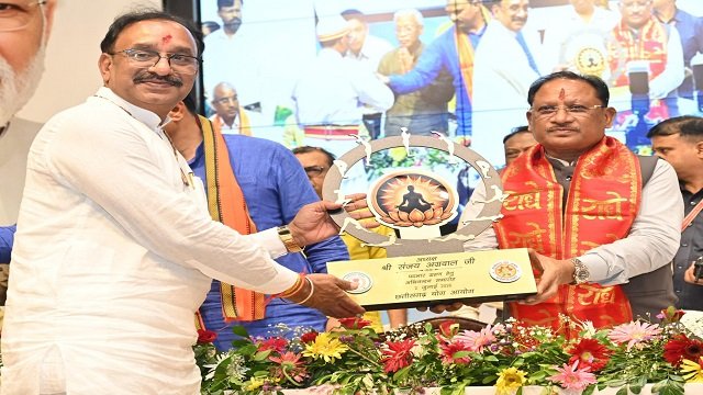 मुख्यमंत्री विष्णु देव साय ने किया योग को जन-जन तक पहुंचाने का आह्वान