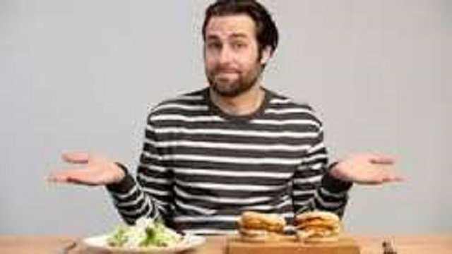 क्या है Orthorexia Nervosa? जिसमें हेल्दी खाना भी बन जाता है बीमारी
