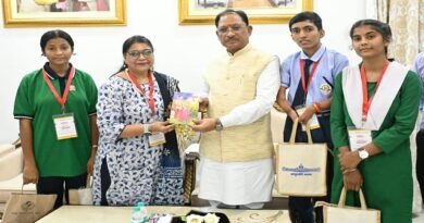 राष्ट्रपति से भेंट कर लौटे प्रतिभावान विद्यार्थियों ने मुख्यमंत्री विष्णु देव साय से की सौजन्य मुलाकात