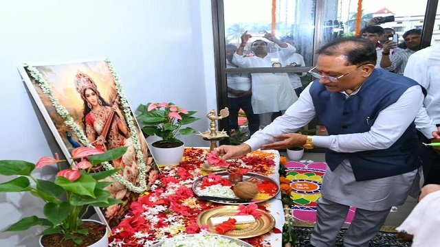 अघोरेश्वर भगवान राम के चरणों में अर्पित की श्रद्धा, प्रदेशवासियों की सुख-समृद्धि और खुशहाली के लिए की प्रार्थना