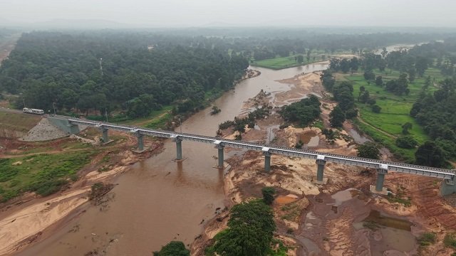 रेल मंत्री अश्विनी वैष्णव ने दल्लीराझरा–रावघाट रेल परियोजना को बताया छत्तीसगढ़ में कनेक्टिविटी को सुदृढ़ करने वाली महत्वपूर्ण उपलब्धि