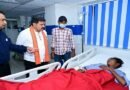 उप मुख्यमंत्री विजय शर्मा ने अस्पताल पहुंचकर जाना सड़क हादसे में घायलों का हाल