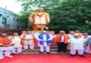 महात्मा गांधी और लाल बहादुर शास्त्री को श्रद्धांजलि अर्पित कर डॉ. अंबेडकर को किया नमन