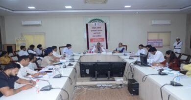 राष्ट्रीय सफाई कर्मचारी आयोग के उपाध्यक्ष कैशब बिहारी ने की सफाई कर्मचारियों के कल्याण एवं सुरक्षा संबंधी कार्यों की समीक्षा